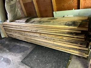lot 74 image: Pile of Rough Cut Oak 9 Long