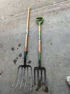 lot 85 image: Forks