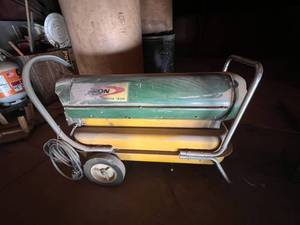 lot 92 image: Dakon Kerosene Heater