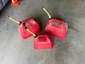 lot 105 image: Gas Cans