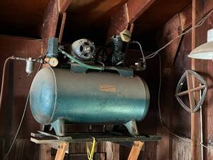 lot 115 image: Kellogg American Air Compressor