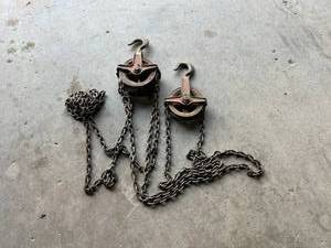 lot 127 image: Chain Hoist 12 Ton