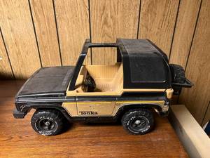 lot 139 image: Tonka Jeep