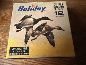 lot 155 image: Holiday 12 Gauge Shotgun Shells (Full Box)