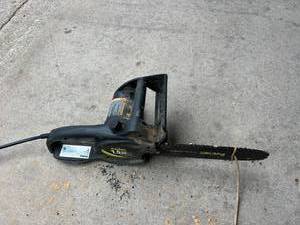 lot 183 image: Poulan 1.5HP Electric Chain Saw with Pole