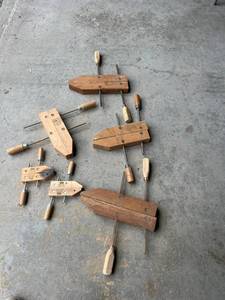 lot 202 image: Wood Handscrew Clamps