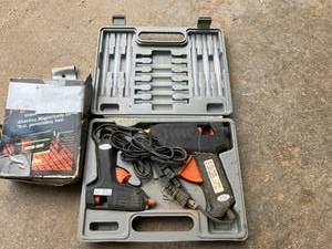 lot 210 image: Glue Gun Kit & Handi-Heat Magnet