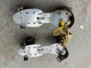 lot 220 image: Vintage Roller Skates