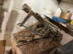 lot 240 image: Electric Metal Cutting Saw