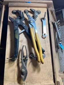lot 268 image: Wrenches