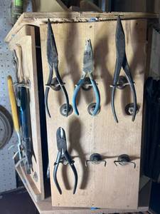 lot 269 image: Pliers