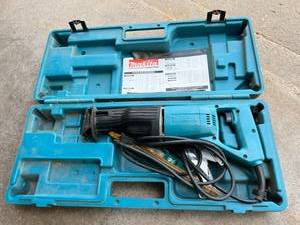 lot 285 image: Makita Saws All JR3000V