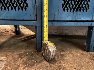 lot 15 image: Block of Storage Lockers