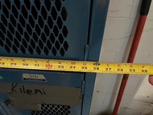lot 16 image: Block of Storage Lockers