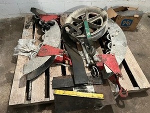 lot 27 image: Miscellaneous Pallet
