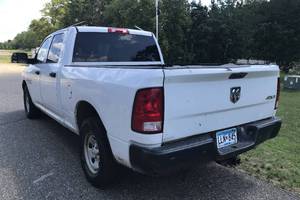lot 3 image: 2015 Dodge Ram 1500 Tradesman 4x4