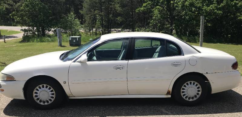 lot 2 image: 2003 Buick Le Sabre Custom