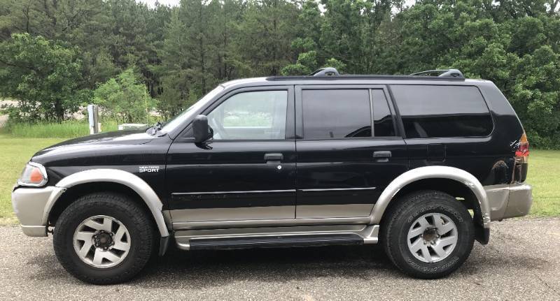 lot 3 image: 2000 Mitsubishi Montero XLS Sport 4x4