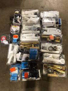 Lot of Assorted Plumbing Items Various Models and Conditions   Customer Returns See Pictures