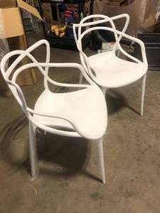 Modern Plastic White Loop Dining Side Chair (Set of 2) by Mod Made  Customer Returns See Pictures