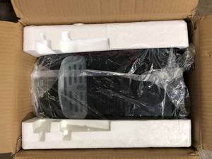 Magic Chef 27 lbs. Portable Countertop Ice Maker in Stainless Steel    Customer Returns See Pictures