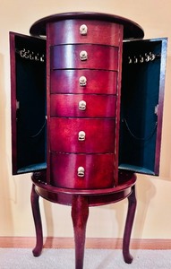 lot 79 image: Gorgeous French Louis XV Style Demi-lune Mahogany Jewelry Chest