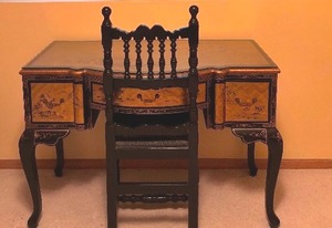 lot 80 image: Vintage Gold Chinoiserie Asian Style Desk with Black Chair