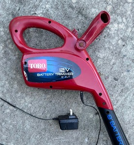 lot 146 image: Toro 51464 Trimmer