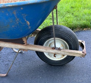 lot 147 image: Wheelbarrow