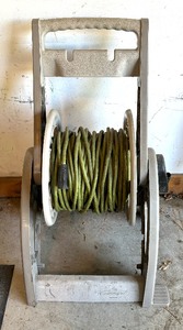 lot 148 image: Suncast Hose Mobile with Extension Cord