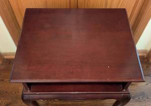 lot 40 image: Queen Anne Style Side Table