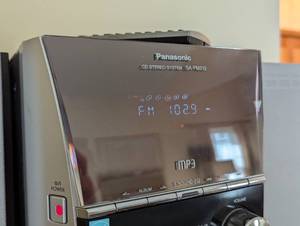lot 133 image: Panasonic SA-PM313 CDStereo System