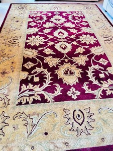 lot 198 image: Gorgeous Large Rug 100% Wool Pile Burgundy and Gold by Safavieh Classic