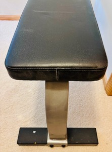 lot 200 image: Black Workout Bench Manufactured by Phys - X
