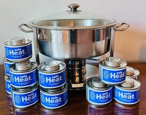 lot 204 image: Like New Chaffing Dish  Commercial 5 QT and Chafing Dish Fuel