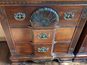 lot 8 image: Pair of Mahogany Nightstands by Kathy Ireland