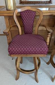 lot 6 image: Awesome Home Bar Set