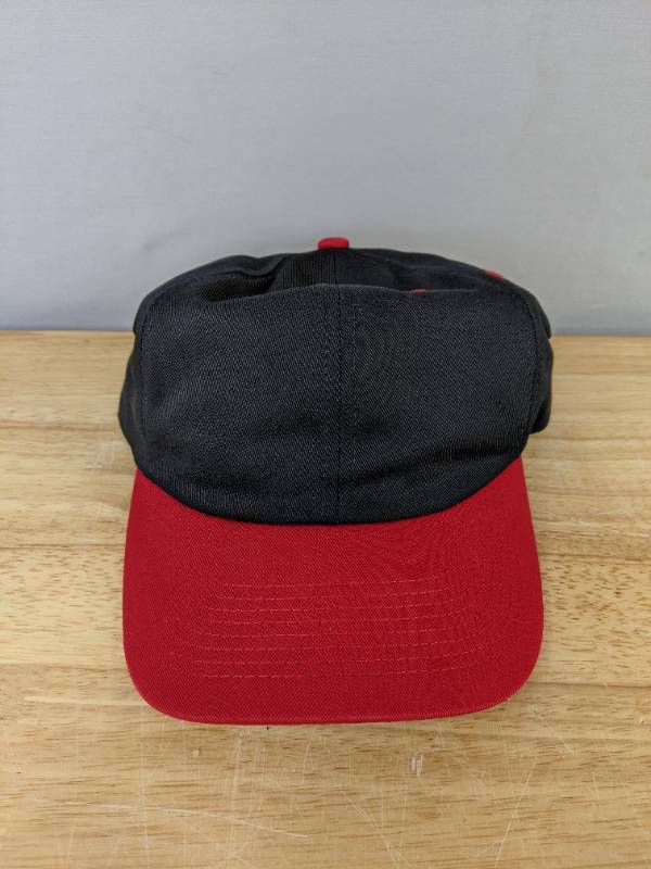 lot 119A image: 10 Brand New Advantage Series LTD Black and Red Hats OSFM A