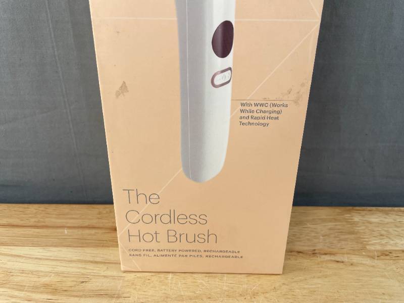 lot 6 image: New Lunata Beauty Cordless Hot Brush N
