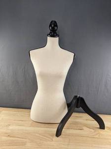 lot 98 image: Encomle Dress Form Female Mannequin Torso with Legs B