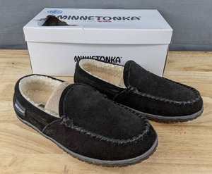 lot 105F image: Minnetonka Tilden Slipper Mens Size 7M Black N