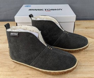 lot 166 image: New Minnetonka Tucson Slipper Womens Size 7M Charcoal N