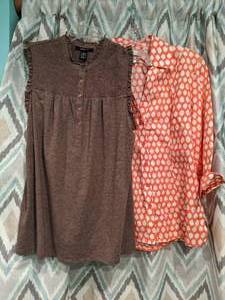 lot 423 image: New Tops Style & Co harve bernard Brown Sparkles Orange White Womens Size Large P