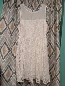 lot 424 image: danny and nicole White Sleeveless Overlay Dress Lace Womens Size 8 P