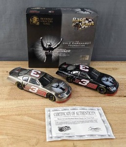 lot 4 image: Collectible NASCAR Dale Earnhardt 2003 #3 Foundation 124 Diecast Car Set M
