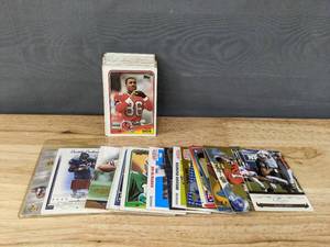 lot 49E image: Collection of NFL Football Trading Cards M