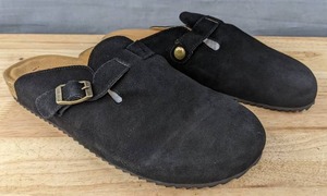 lot 132 image: Intini Unisex Slides Size Mens 10Womens 12 Black L