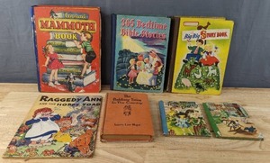 lot 33 image: Vintage Childrens Books Raggedy Ann, Bobbsey Twins, and More M