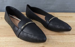 lot 144 image: New Pointy Toe Flat Shoes Womens Size 10 Black L