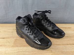 lot 19E image: New Nike Jordan B Loyal Shoes Youth Size 4.5 Sneakers Black N
